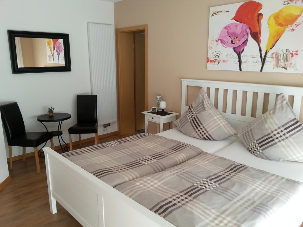 Ferienwohnung Weingut Ackermann Zeltingen-Rachtig Habitación foto